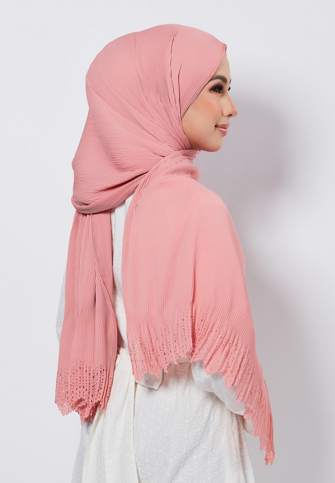 SHAWL LASERCUT PRETTY PLEATS 209