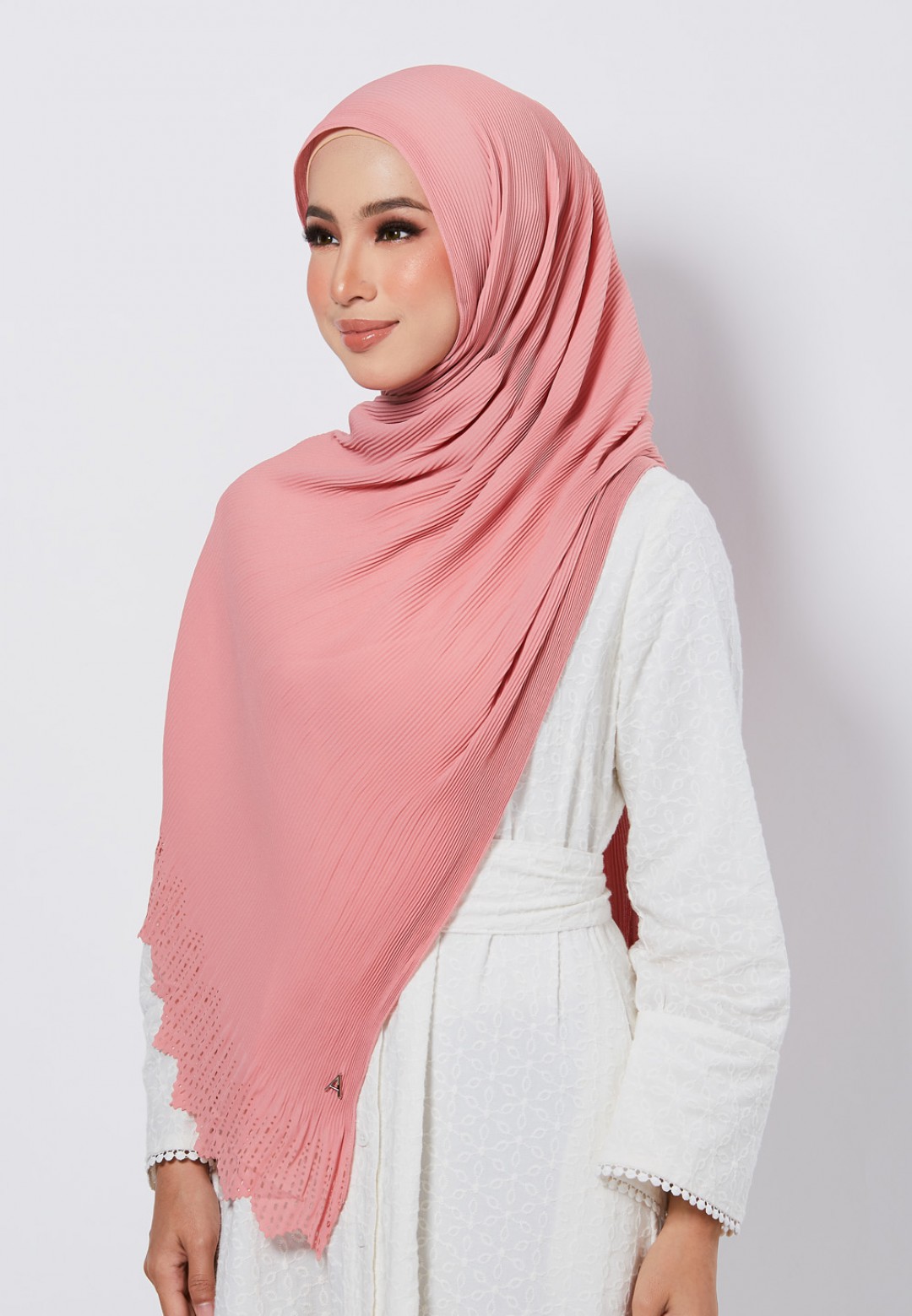 SHAWL LASERCUT PRETTY PLEATS 209