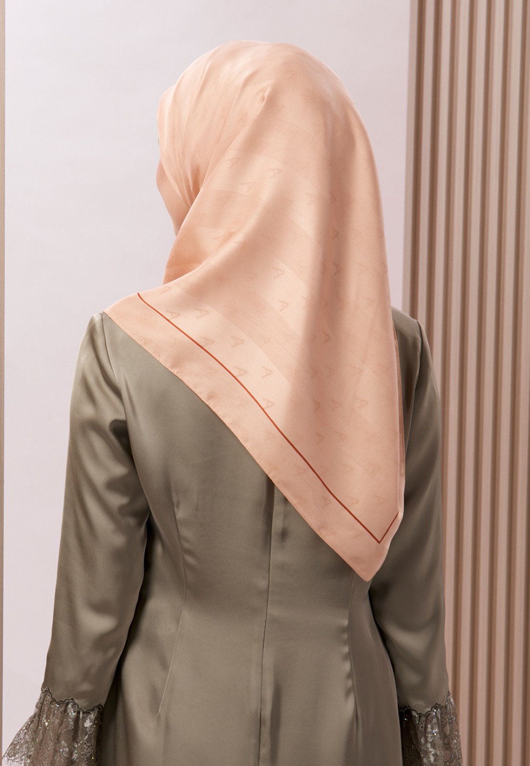 SQ JACQUARD TWILL BORDER (STD) 199 (B2)