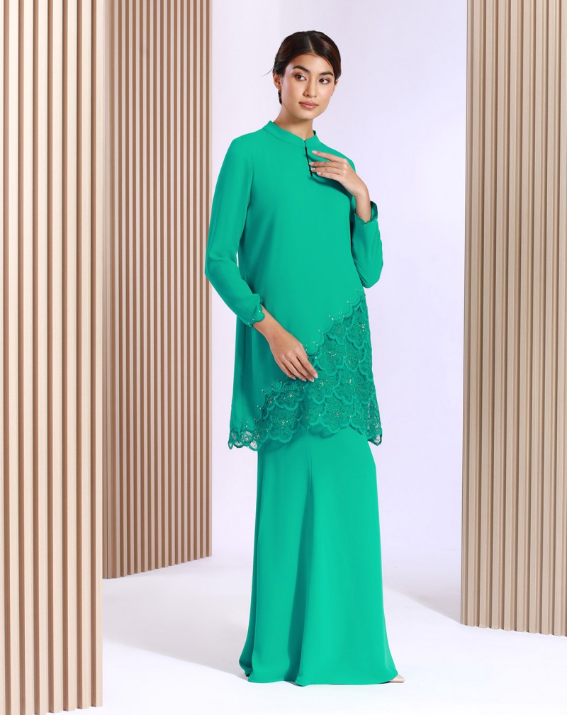 SURI BAJU KURUNG