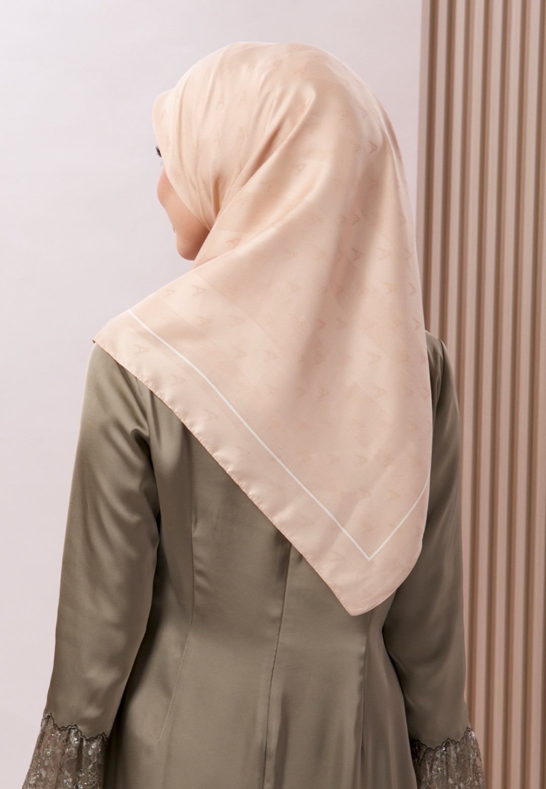 SQ JACQUARD TWILL BORDER (STD) 199 (B2)