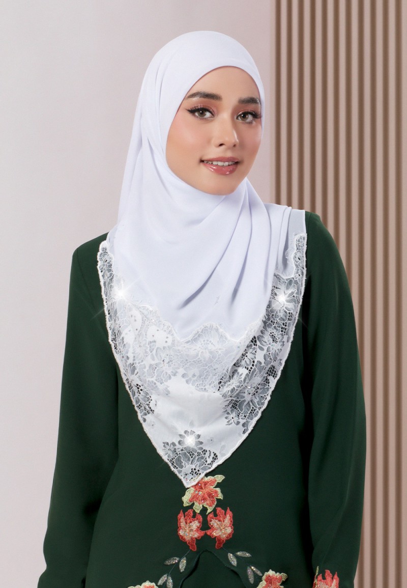 SQUARE PRIMROSE PLAIN LACE DIAMOND 249