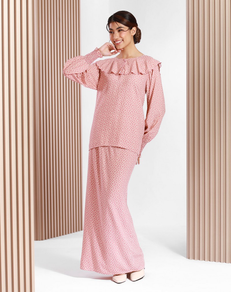 ZANIAH BAJU KURUNG