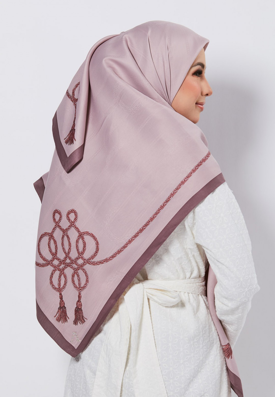 SQ 199 MAYRAA JACQUARD TWILL