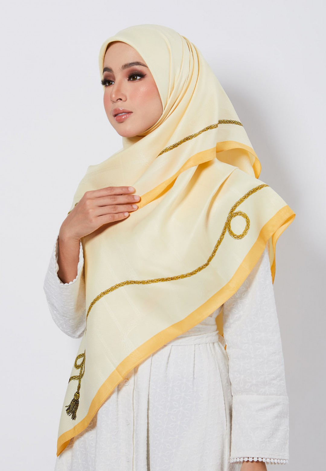 SQ 199 MAYRAA JACQUARD TWILL
