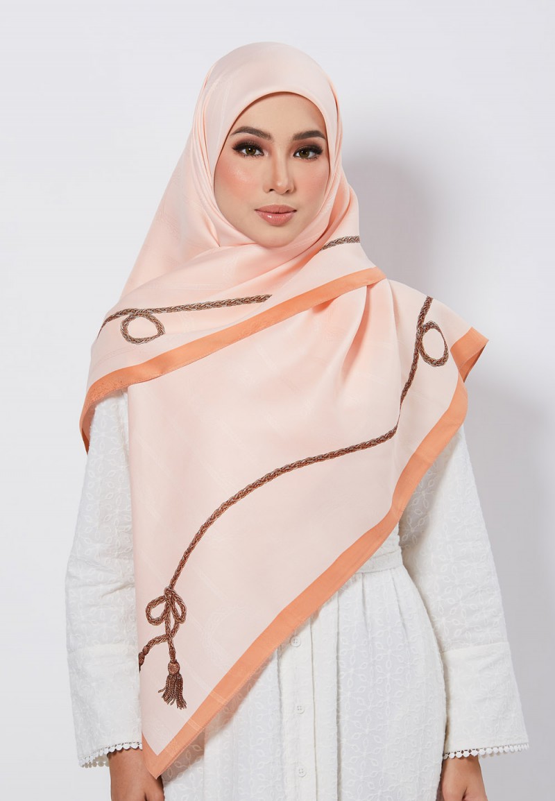 SQ 199 MAYRAA JACQUARD TWILL